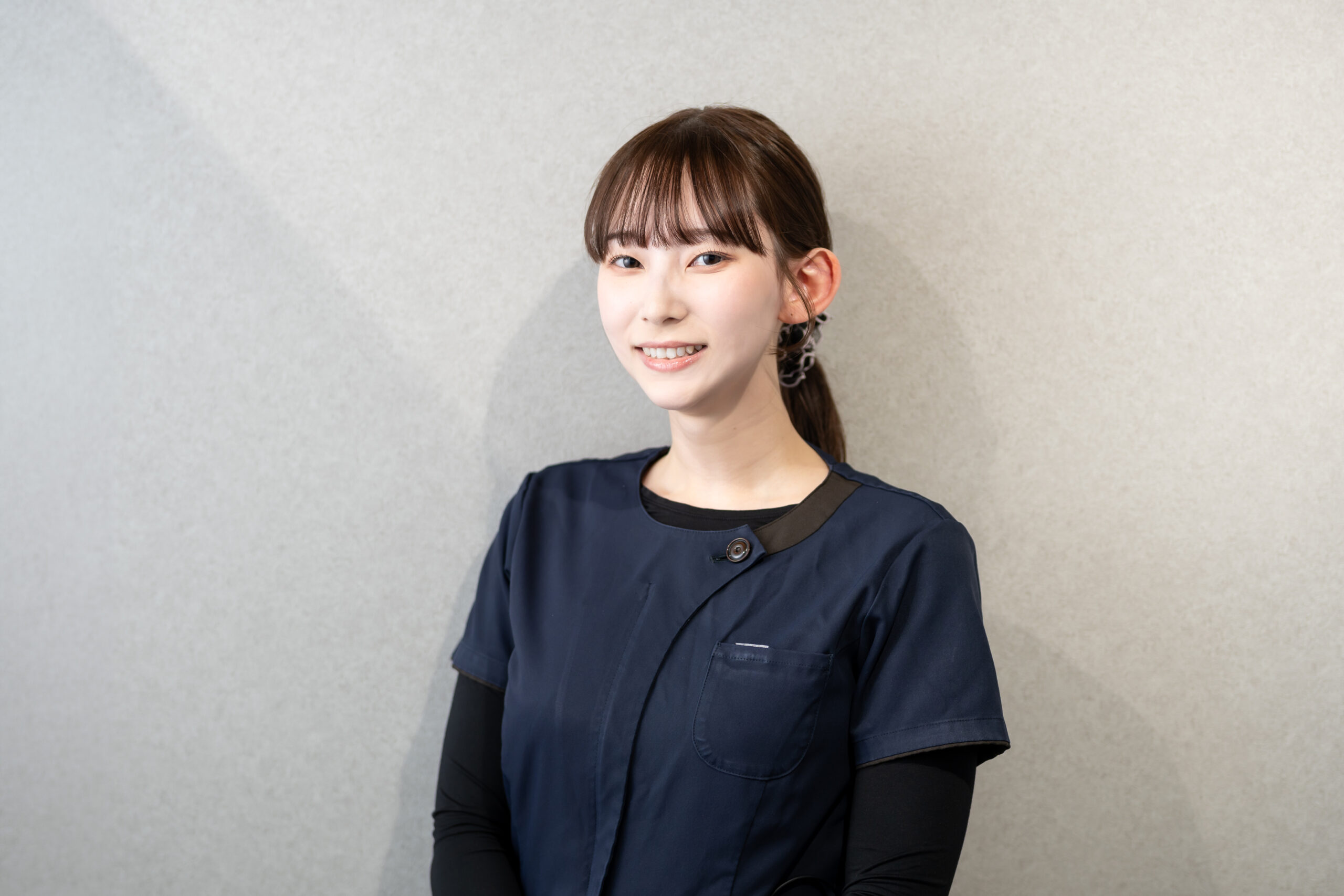 院内のモニターで治療内容を説明している様子