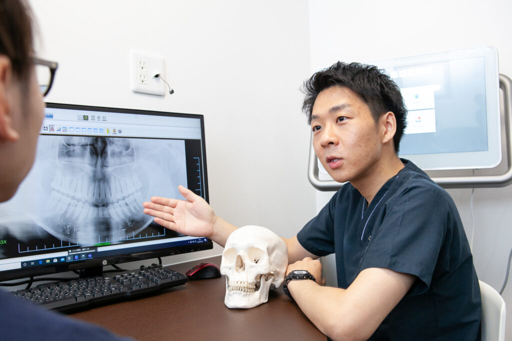 院長による診査・診断のご説明の様子