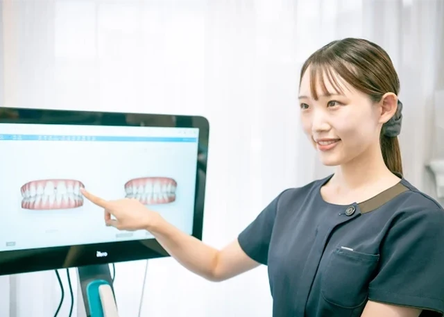 女性スタッフ